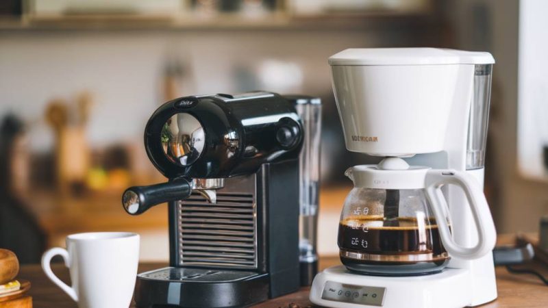 Percolateur vs machine à expresso : quelle solution choisir pour un café parfait ?